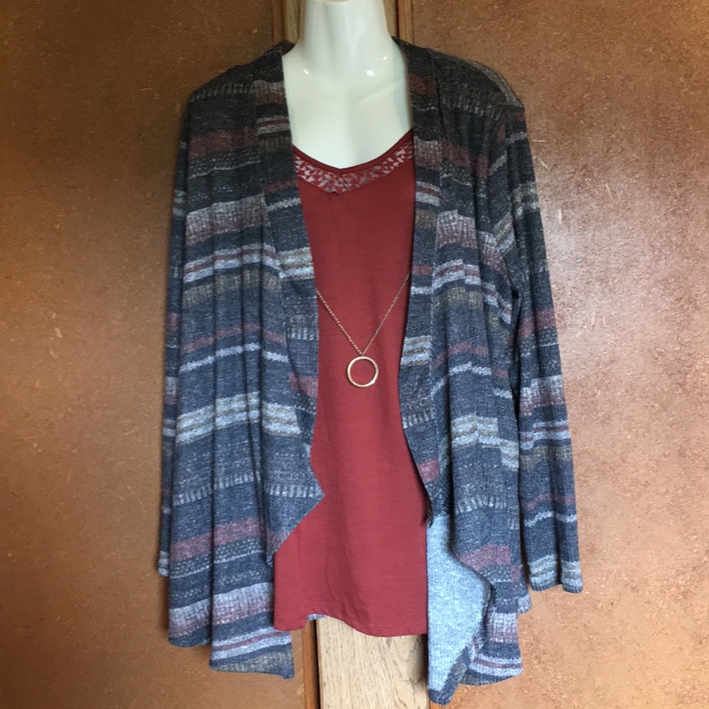 Cardigan set 3 in 1 piece.